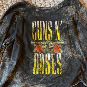 Black and white guns and roses crop long sleeve